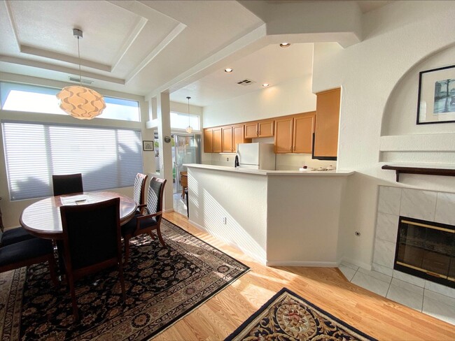 Building Photo - FURNISHED Mission Valley TOWNHOME! Enjoy S...