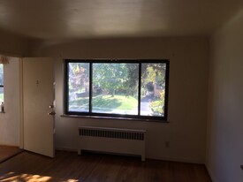 Building Photo - 2440 Losantiville Ave