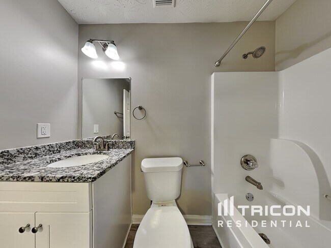 Building Photo - 1206 Oakland Dr