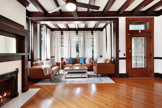 Primary Photo - 4327 Canal St