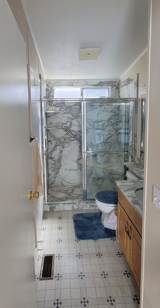 Building Photo - 212 Beth