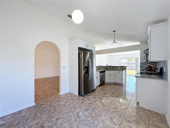 Building Photo - 3155 Atwater Dr