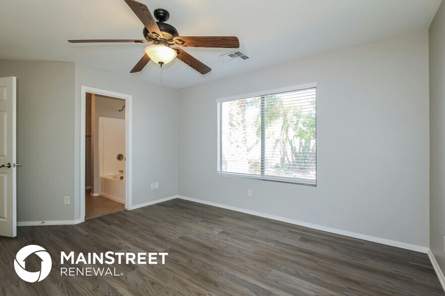Building Photo - 14821 N 129th Dr