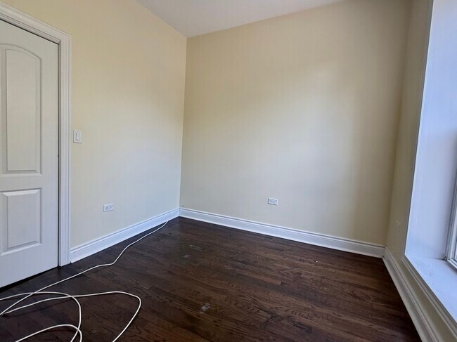 Building Photo - 2300 N Springfield Ave