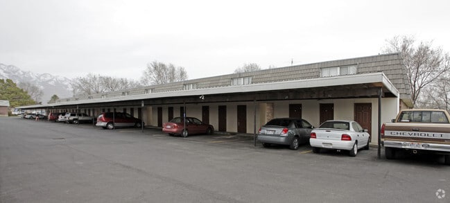 Building Photo - Ponderosa Apartments