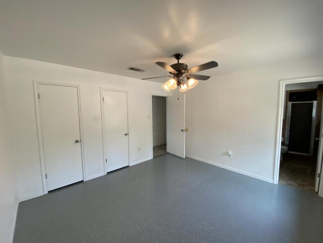 Building Photo - 1122 Rhonda Lee St