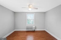 Building Photo - 1808 W Abingdon Dr