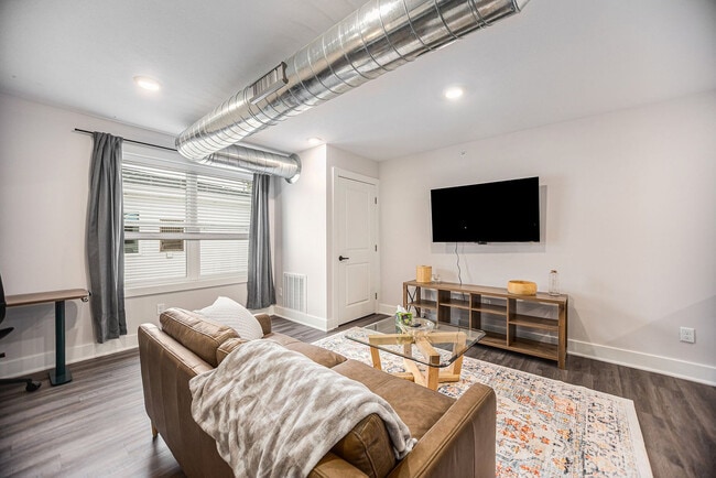 Building Photo - 1562 Michigan St NE