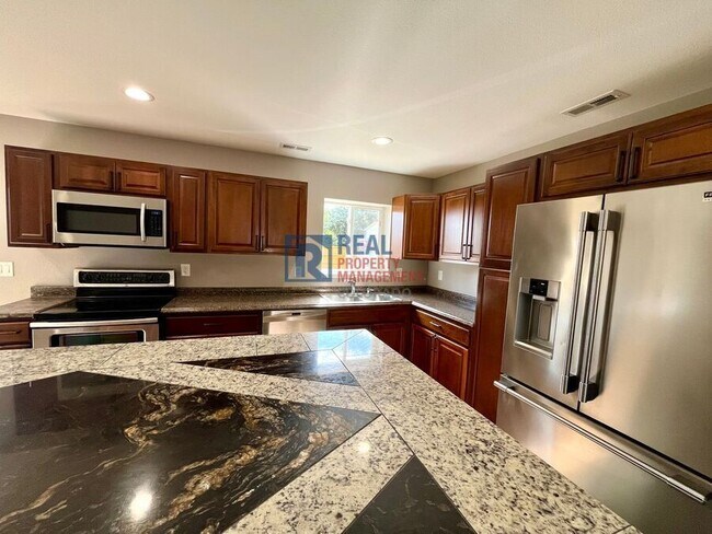 Building Photo - 1675 Tahlequah Dr