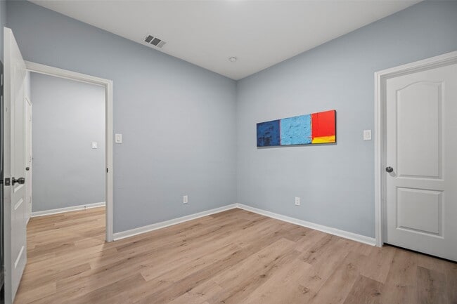 Building Photo - 16711 Canyon Whisper Dr