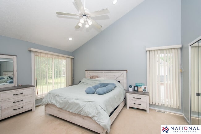 Building Photo - 37709 Glengrove Dr