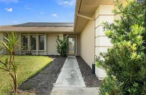 Building Photo - 329 SE Oakridge Dr