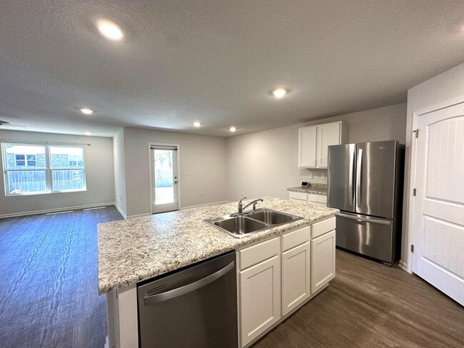 Building Photo - 3481 Sparco Dr