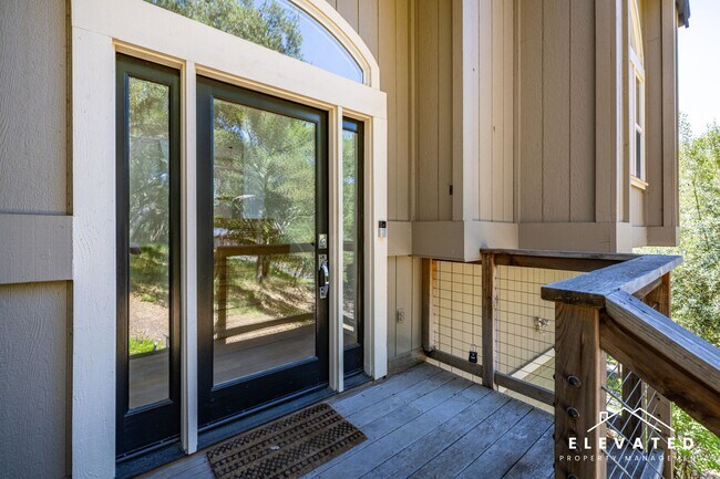 Building Photo - 9400 Chalk Hill Rd