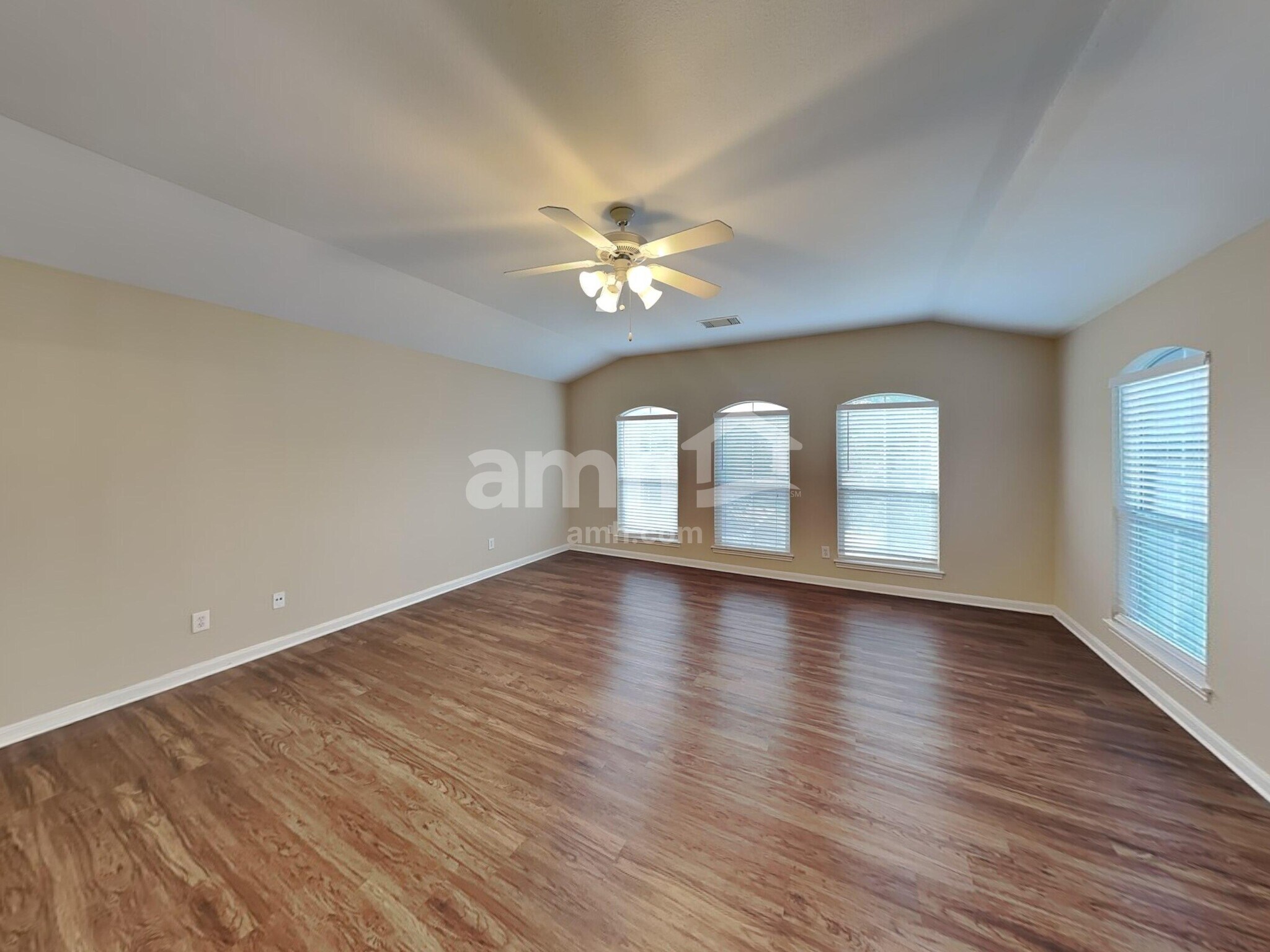 Building Photo - 4103 Chiselhurst