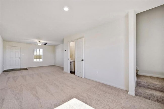 Building Photo - 313 Riverdale Dr