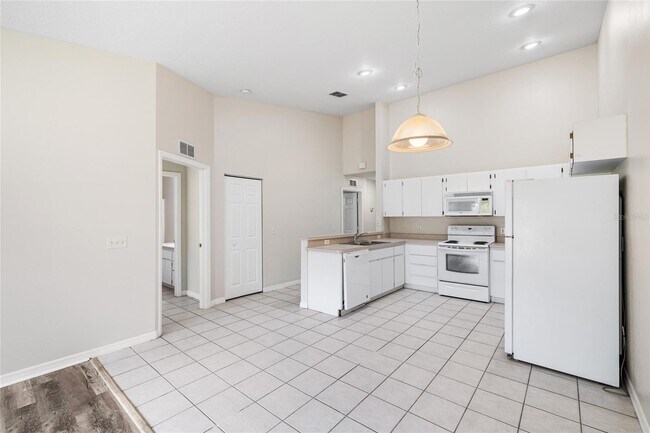 Building Photo - 37228 Grassy Hill Ln