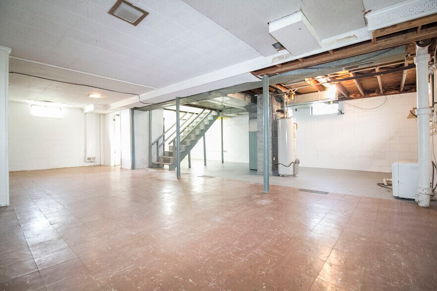 Building Photo - 1758 Talbot St