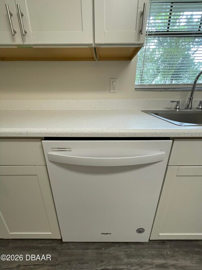 Building Photo - 90 Hickory Hills Cir