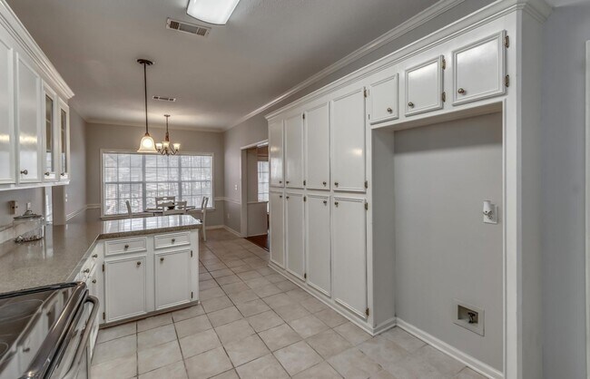 Building Photo - 340 Willow Ridge Cove