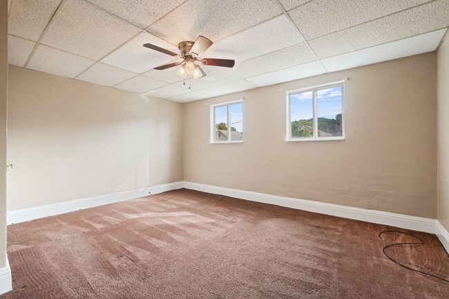Building Photo - Stunning 4 bedroom home in Ambridge availa...