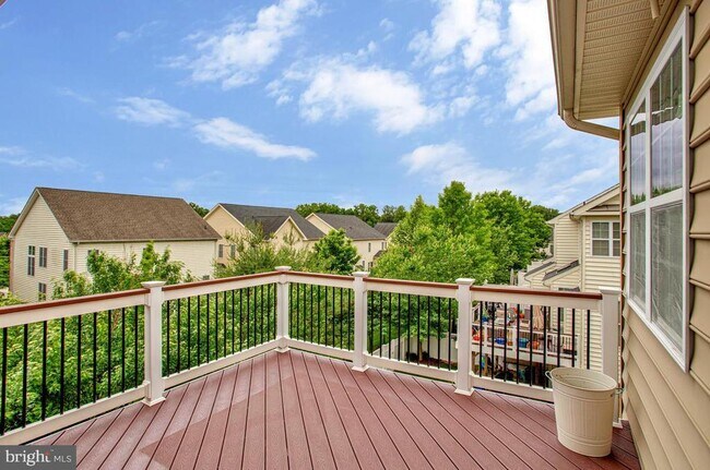 Building Photo - 4512 Grazing Way
