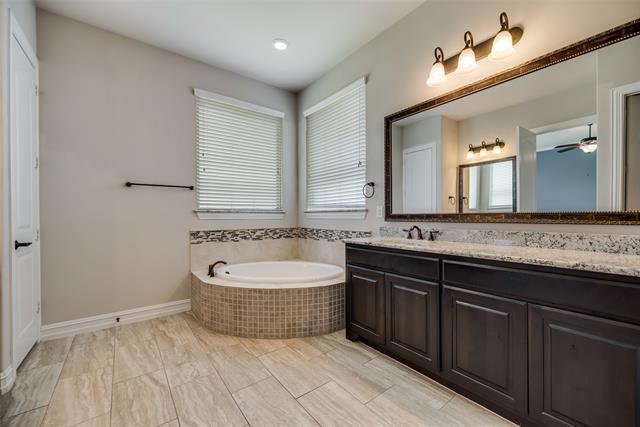 Building Photo - 950 Park Ridge Dr