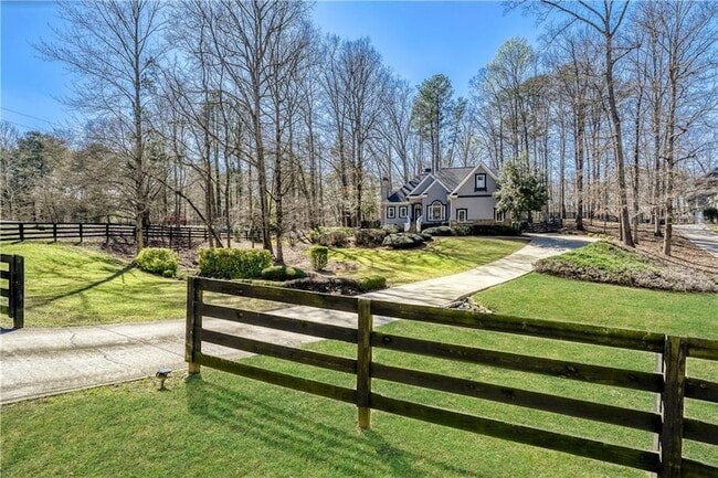 Building Photo - 14124 Hopewell Rd