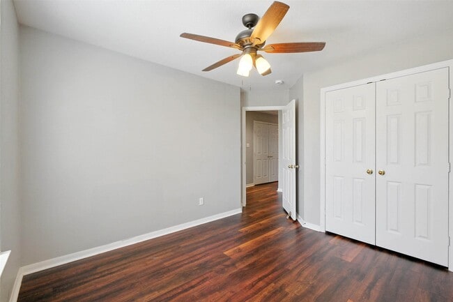 Building Photo - 10222 Thornmont Ln