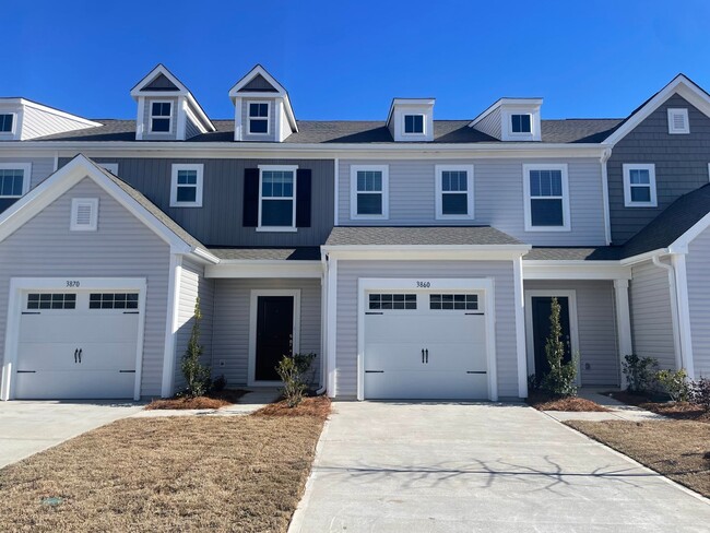 Building Photo - Beautiful 3 Bedroom Townhome minutes from I-85 -