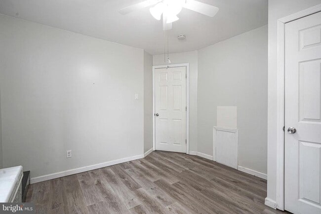 Building Photo - 30 S Railroad Ave