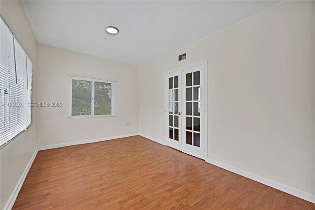 Building Photo - 109 NW 6th Ave