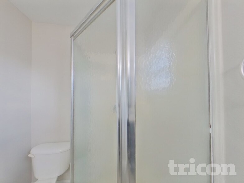 Building Photo - 906 Dartmouth Ct