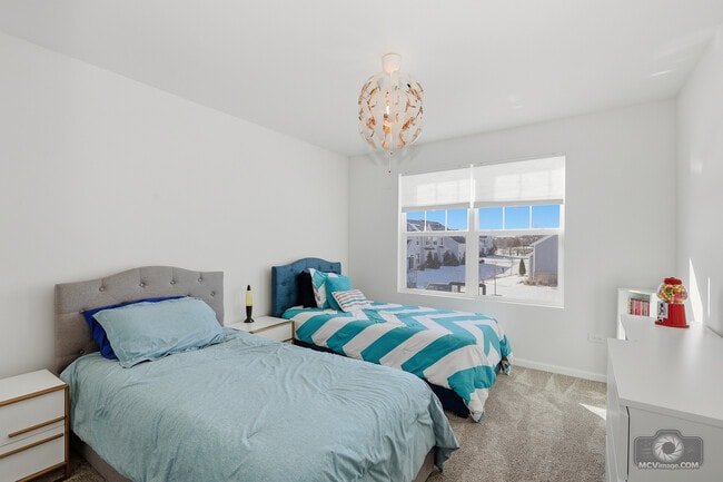 Building Photo - 12629 S Potomac Dr