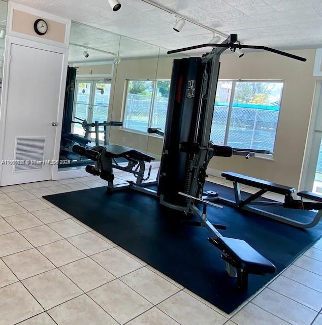 Building Photo - 7470 Miami Lakes Dr