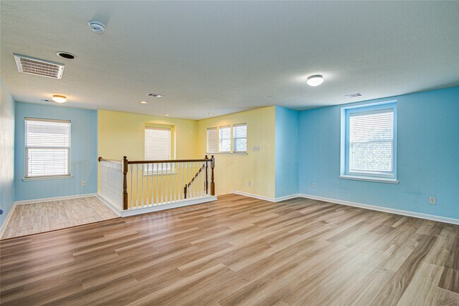 Building Photo - 4814 Mint Trails