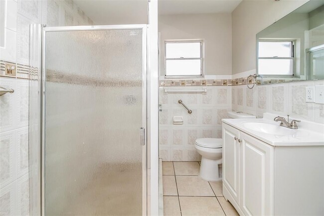 Building Photo - 6818 Massa Ct