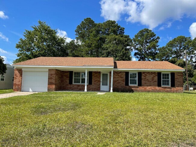 Primary Photo - 4 bedroom, 2 bath House
