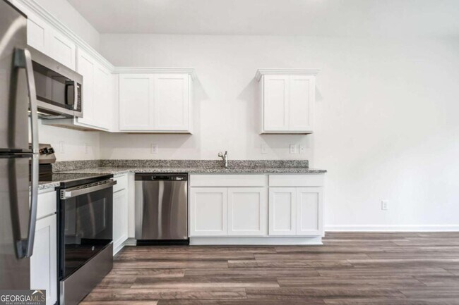 Building Photo - 102 Saginaw Ct