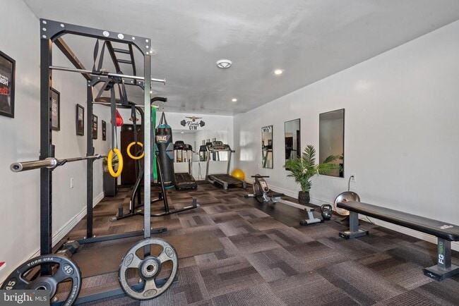 Building Photo - 301 Sturtons Ln