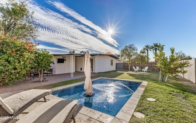 Building Photo - 1964 E Wesleyan Dr