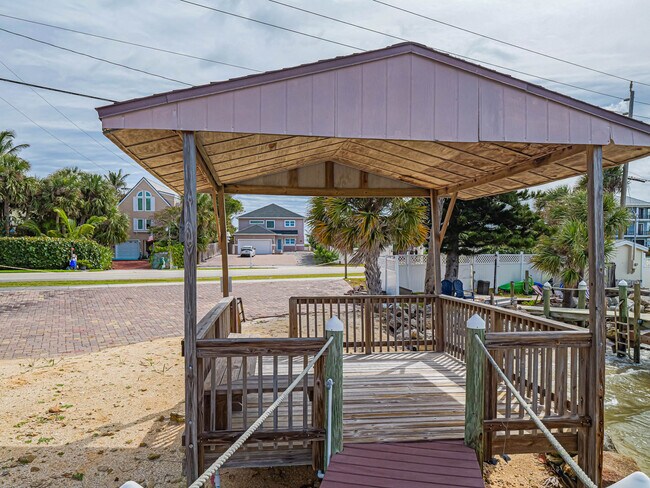 Building Photo - 12936 A1A Jimmy Buffett Mem Hwy