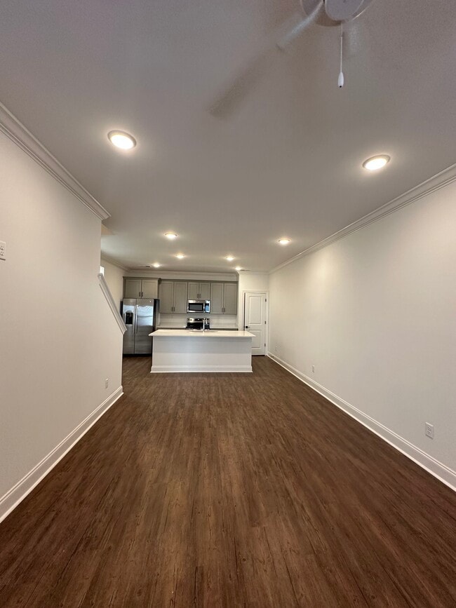 Building Photo - 671 Cottage Grv Cir