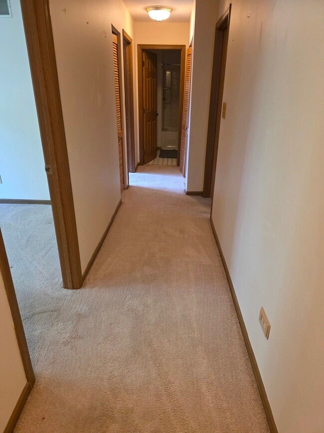 Building Photo - 4601 Olmstead Dr