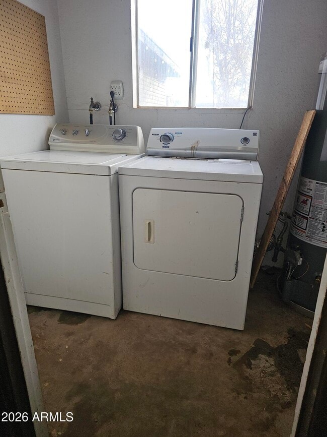 Building Photo - 306 3rd St