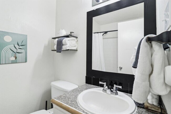 Building Photo - 3107 Speedway