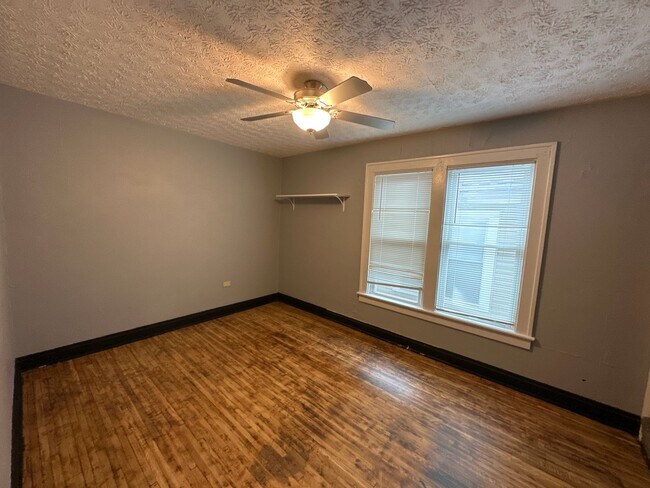 Building Photo - 178 E Tompkins St