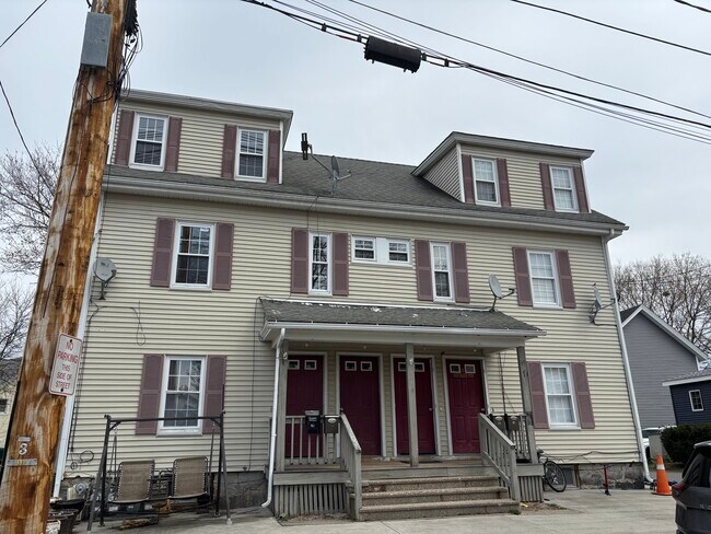 Building Photo - Quigley Ave