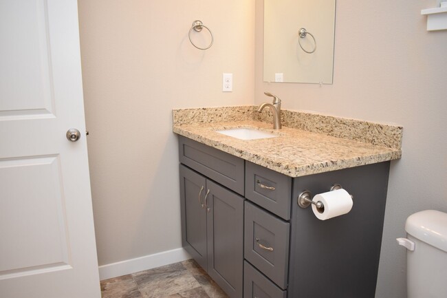 Building Photo - 4 Bedroom 2.5  Bath Home Built in 2018 in ...