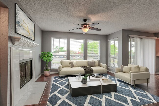 Primary Photo - 3919 Fairmont Pkwy